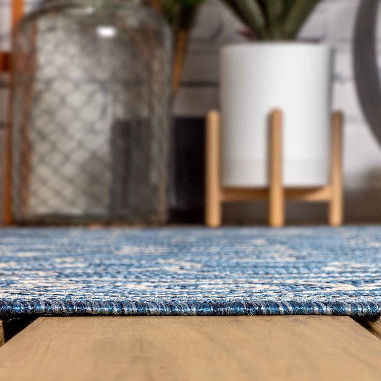 JONATHAN Y Vintage Filigree Indoor Outdoor Square Area Rug 4X4 Navy/Gray, Charleston Textured Weave for Backyard, Patio, Porch, Easy-Cleaning, High Traffic, Pet-Friendly, Non-Shedding (SMB106D-4SQ)
