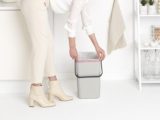Brabantia Sort & Go Kitchen Recycling Bin | M / 6.6 Gal / 25L | Light Gray | Removable Stay-Open Lid, Carry Handle | Trash Can for Bottles, Cans, Paper, Glass | Wall-Mounting Bracket Sold Separately