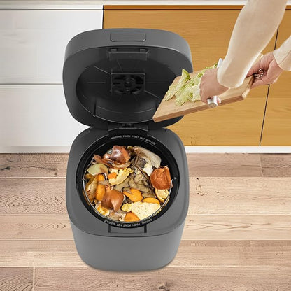 Kitchen Electric Composter 2.5L Larger Capacity Electric Kitchen Composter IndoorSmart Odorless Compost Bin Turns Kitchen Waste to Fertilizer Garden Food Compost Machine (Black)
