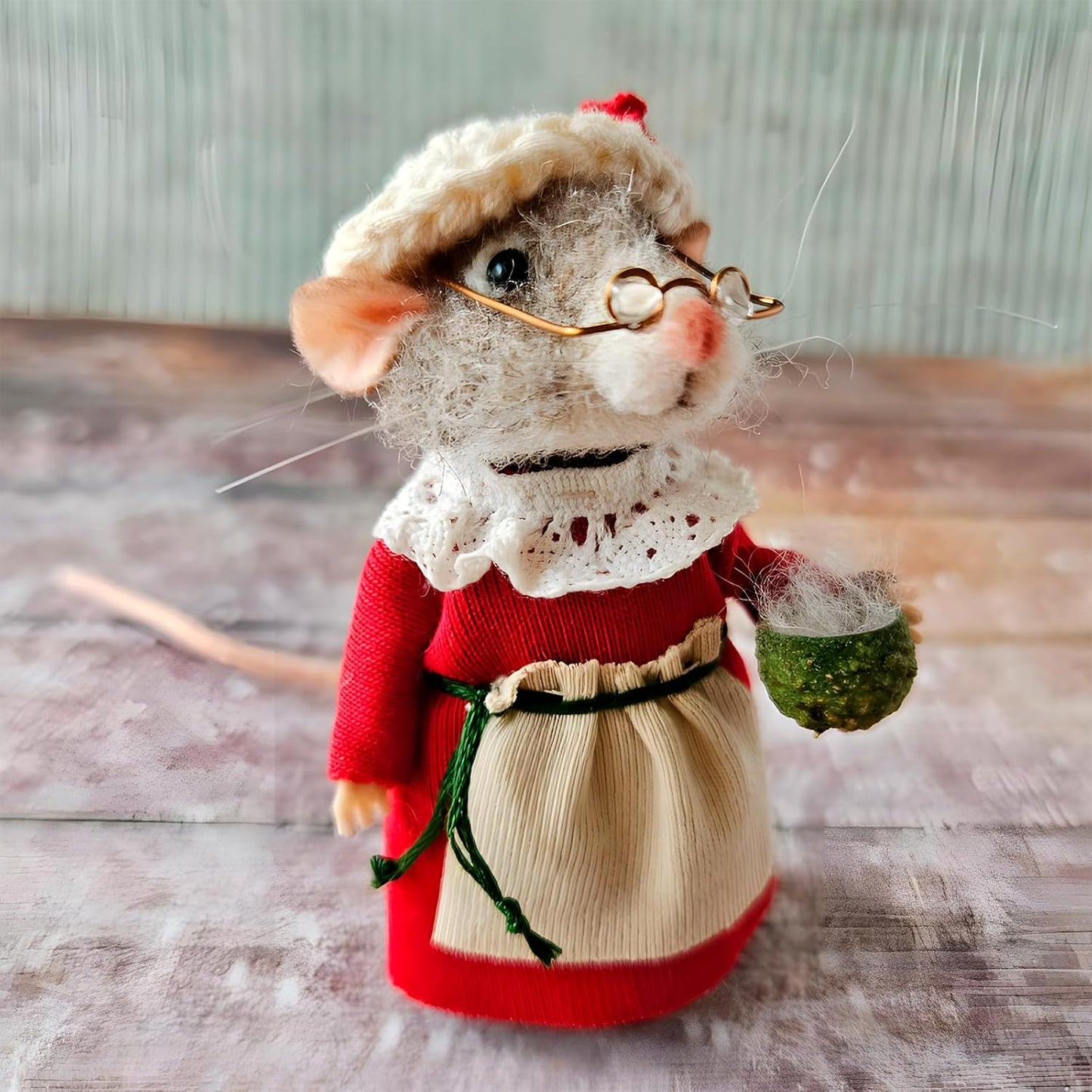 Felted Mouse, Cute Miniature Dollhouse Felt Mouse Ornament, Felt Wool Mice Figurine for Holiday Decor, Needle Felted Mouse Doll Decorations Festival Statue (Teacup)