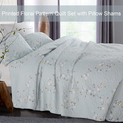Exclusivo Mezcla Reversible Boho Quilt Set King Size, 3 Pieces Flowers Light Blue All Season Bedspreads, Ultra Soft Floral Coverlet Bedding Set with Printed Pattern (1 Quilt, 2 Pillow Shams)