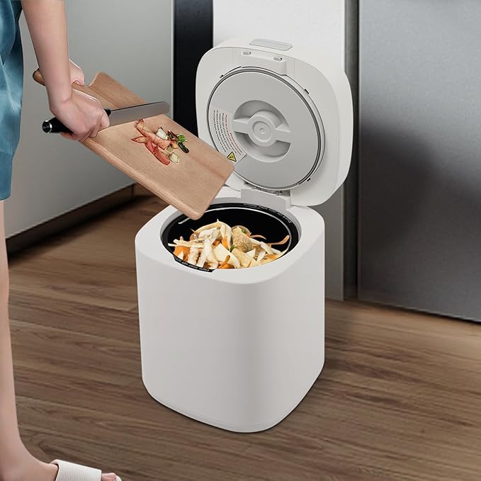 Kitchen Electric Composter 2.5L Larger Capacity Electric Kitchen Composter IndoorSmart Odorless Compost Bin Turns Kitchen Waste to Fertilizer Garden Food Compost Machine (White)