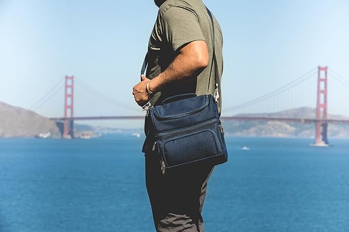 PICNIC TIME NFL unisex-adult NFL Pranzo Lunch Bag, Insulated Lunch Box with Picnic Set, Lunch Cooler Bag