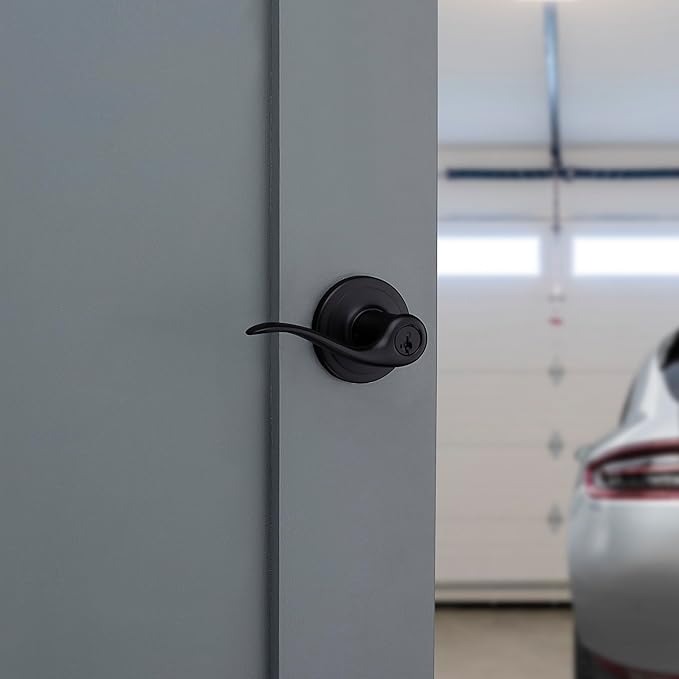 Kwikset Tustin Entry Door Handle with Lock and Key, Secure Keyed Reversible Lever Exterior, For Front Entrance and Bedrooms, Matte Black, Pick Resistant Smartkey Rekey Security and Microban