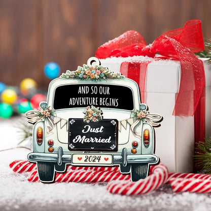 OASSIE Wedding Gifts for Couples 2025 - Christmas Ornaments, Just Married, Wedding Gifts for Newlyweds, Couple, Men, Women, Bridal Shower - Christmas Decorations Wooden Ornaments