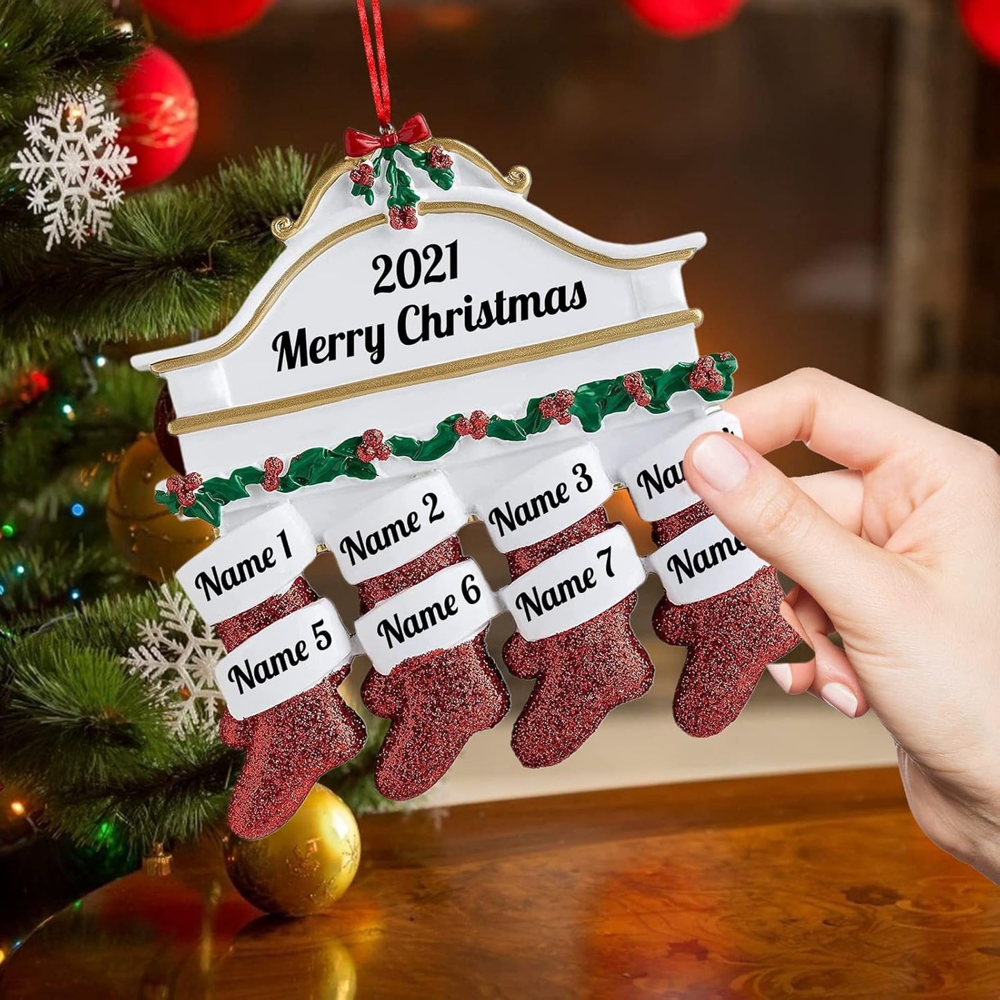 Personalized Christmas Ornaments Family of 2,3,4,5,6,7,8 Custom Christmas Stocking Ornaments with Names, Customized Xmas Day Home Christmas Tree Decora- Family of 8