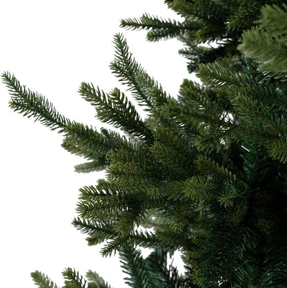 Naomi Home 6.5ft Traditional Christmas Tree with Lights Realistic Classic Christmas Tree Prelit with 3156 Branch Tips 450 Warm Lights and Metal Stand Aritificial