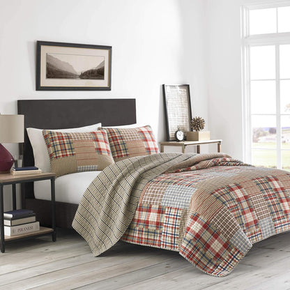 Eddie Bauer - King Quilt Set, Reversible Cotton Bedding with Matching Shams, Luxurious Bedding Set (Hawthorne Brown, King)