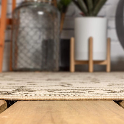 JONATHAN Y Vintage Filigree Indoor Outdoor Square Area Rug 4X4 Beige/Brown, Charleston Textured Weave for Backyard, Patio, Porch, Easy-Cleaning, High Traffic, Pet-Friendly, Non-Shedding (SMB106A-4SQ)