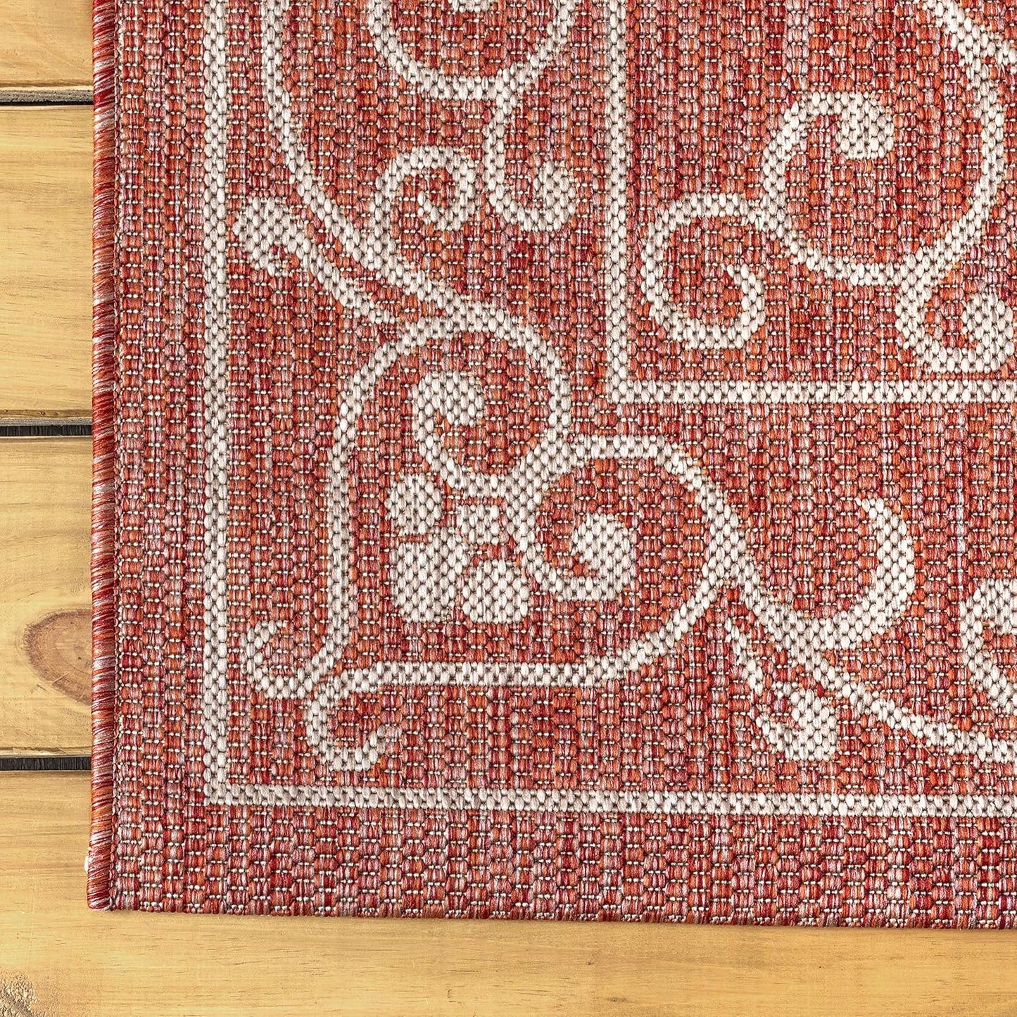 JONATHAN Y Vintage Filigree Indoor Outdoor Square Area Rug 4X4 Red/Beige, Charleston Textured Weave for Backyard, Patio, Porch, Easy-Cleaning, High Traffic, Pet-Friendly, Non-Shedding (SMB106B-4SQ)
