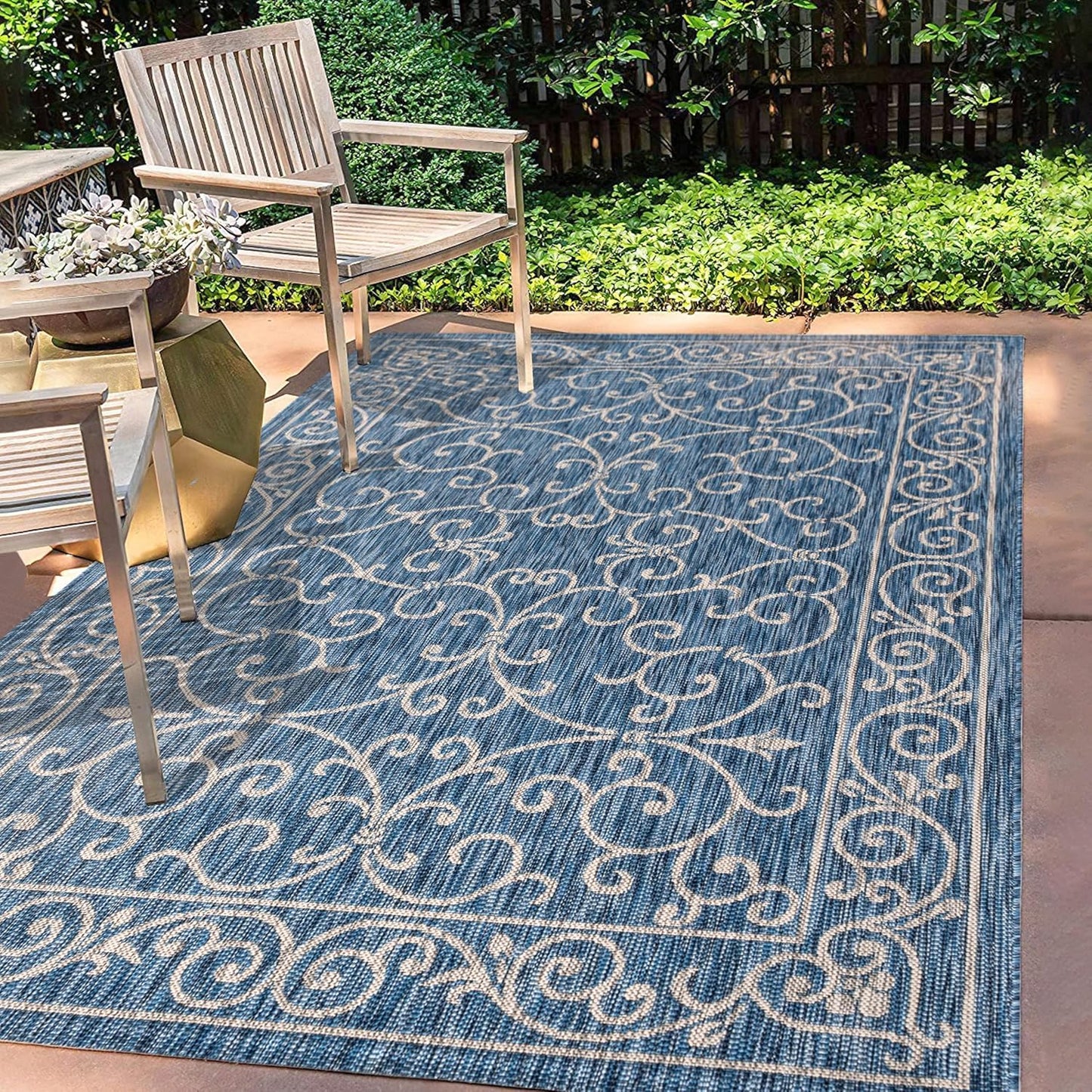 JONATHAN Y Vintage Filigree Indoor Outdoor Area Rug 4X6 Navy/Gray, Charleston Textured Weave for Backyard, Patio, Porch, Easy-Cleaning, High Traffic, Pet-Friendly, Non-Shedding (SMB106D-4)